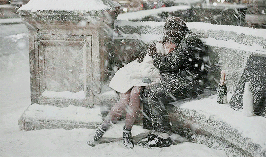 Люди в снегу