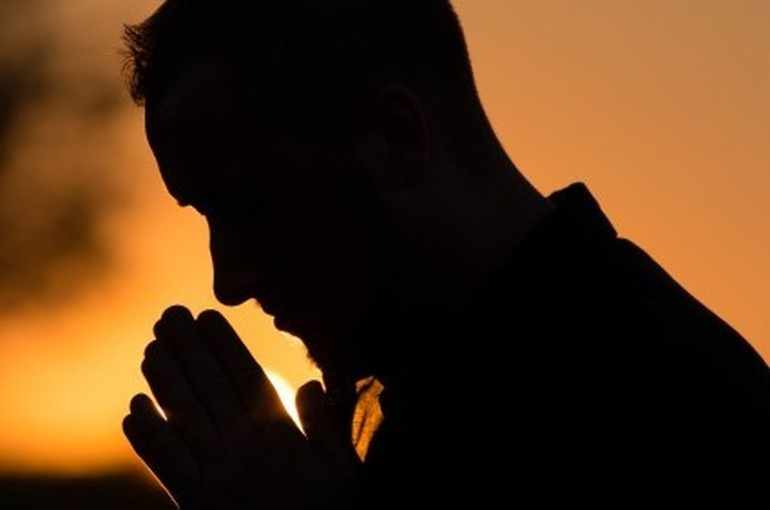 Молитва обладает силой, которая даёт успокоение каждому в трудную минуту